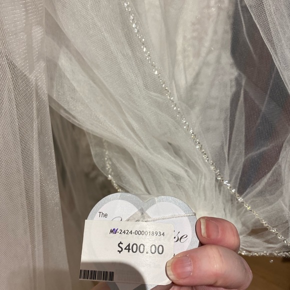 WEDDING VEIL with jewels/beads - cathedral length, ivory colour - Picture 10 of 10